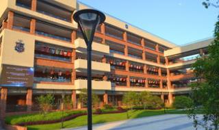 国际学校学费一般多少钱_